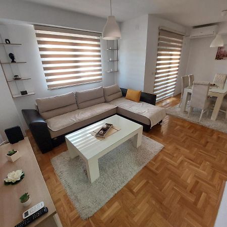 Apartment Gelic Family Куманово Екстериор снимка