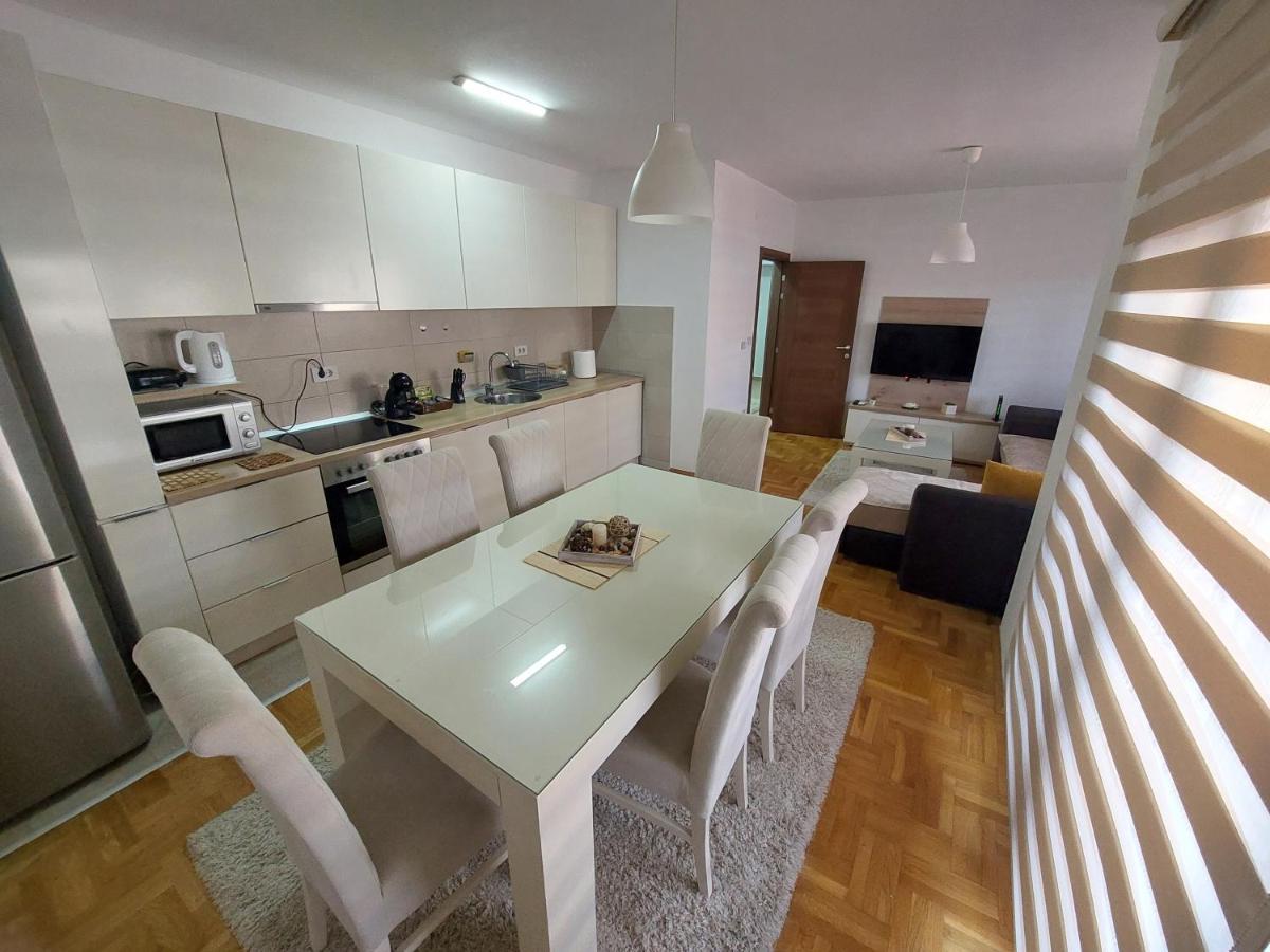 Apartment Gelic Family Куманово Екстериор снимка