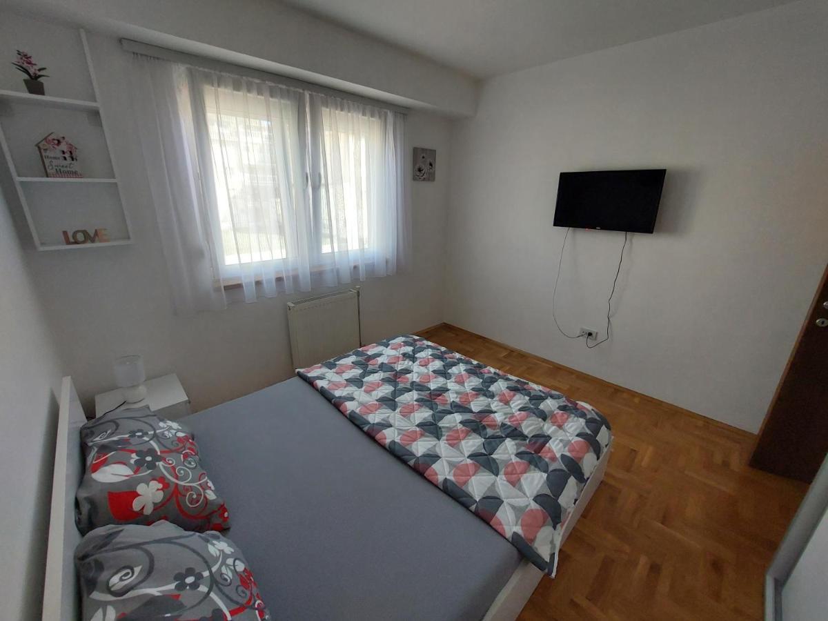 Apartment Gelic Family Куманово Екстериор снимка